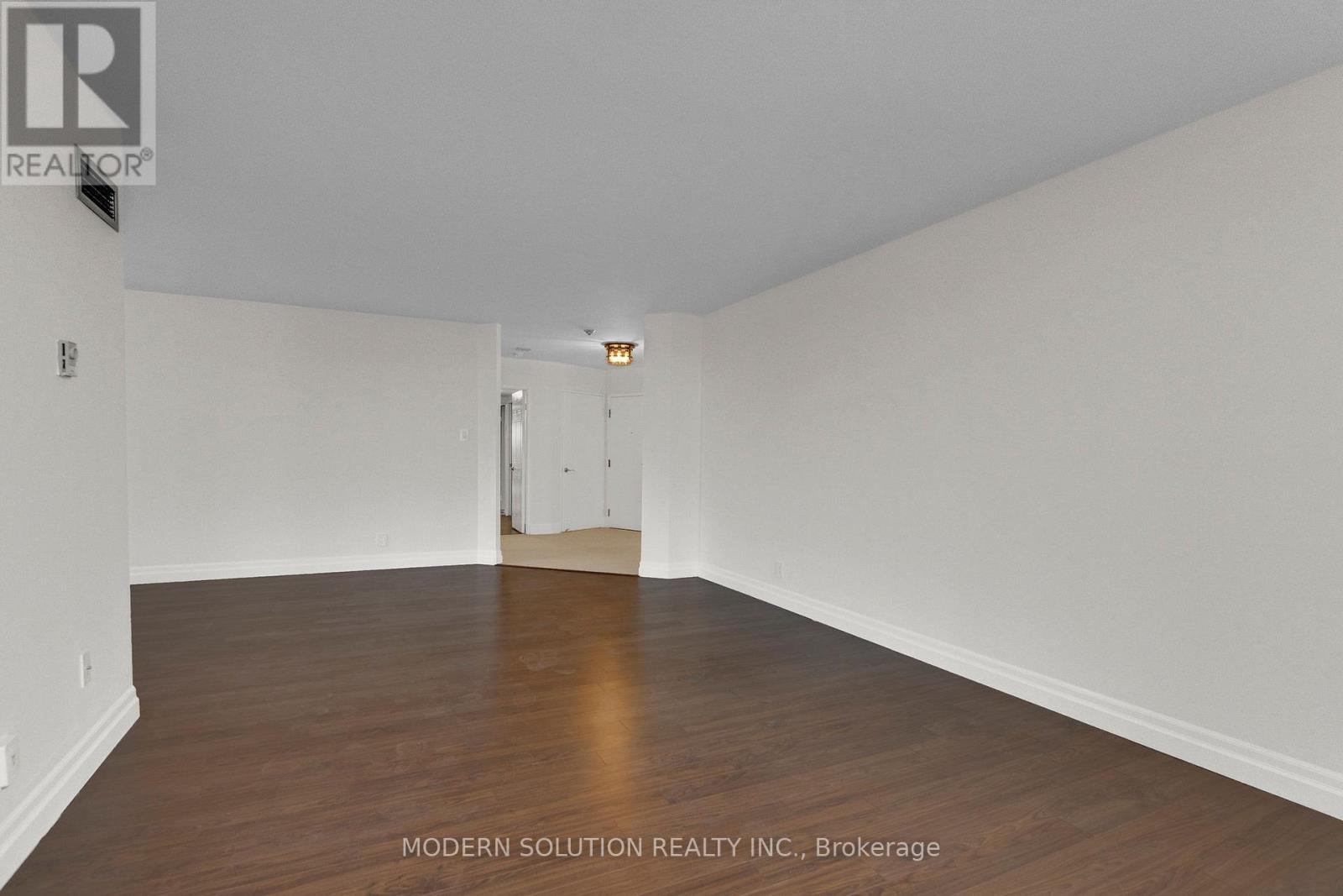 426 - 32 Clarissa Drive, Richmond Hill, Ontario  L4C 9R7 - Photo 12 - N12642768