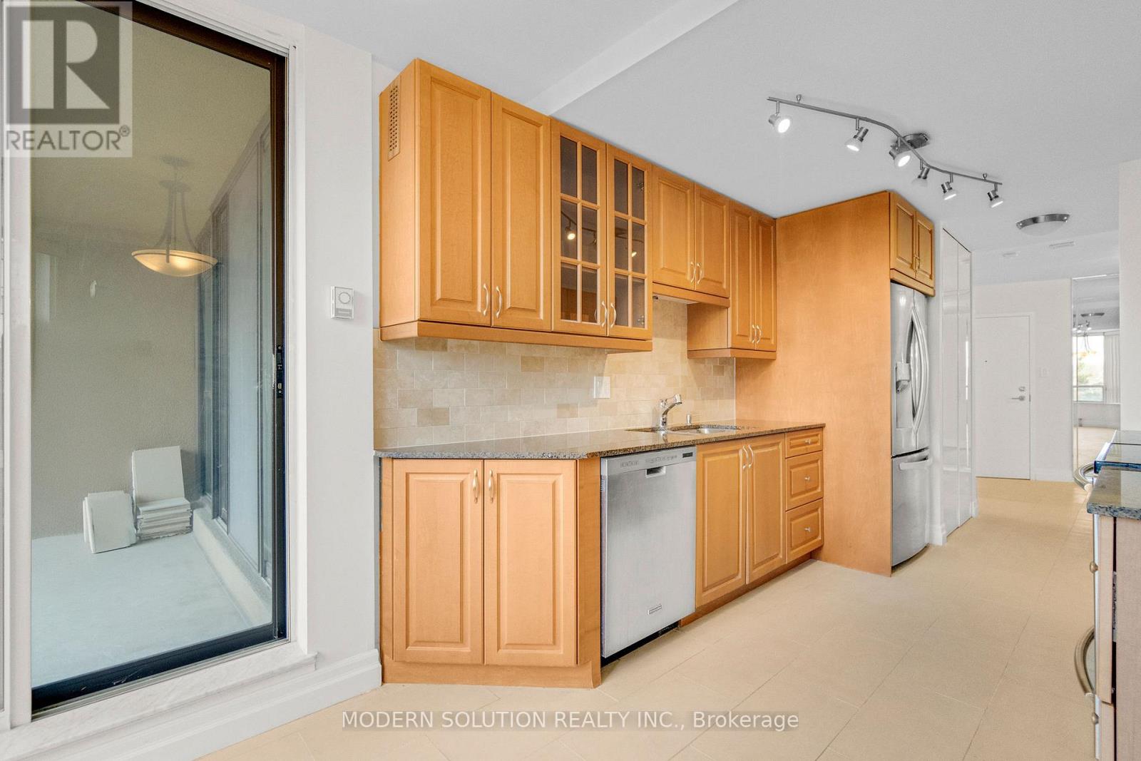 426 - 32 Clarissa Drive, Richmond Hill, Ontario  L4C 9R7 - Photo 20 - N12642768