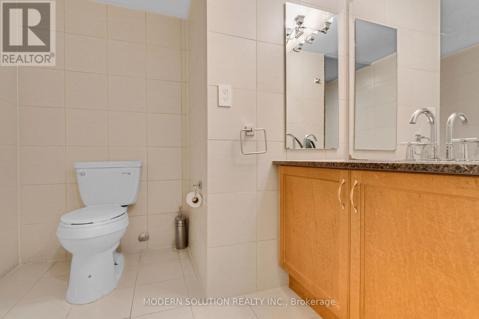 426 - 32 Clarissa Drive, Richmond Hill, Ontario  L4C 9R7 - Photo 37 - N12642768