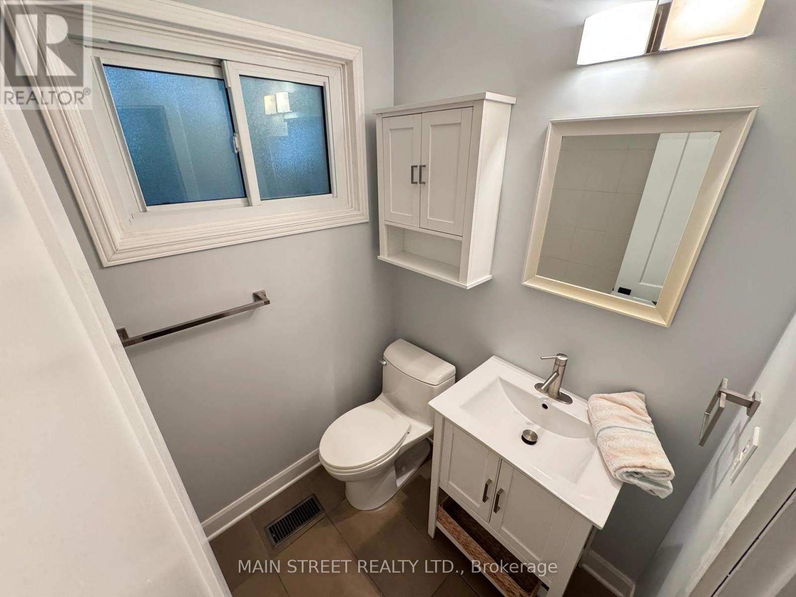 57 Dunning Avenue, Aurora, Ontario  L4G 1A2 - Photo 12 - N12642812