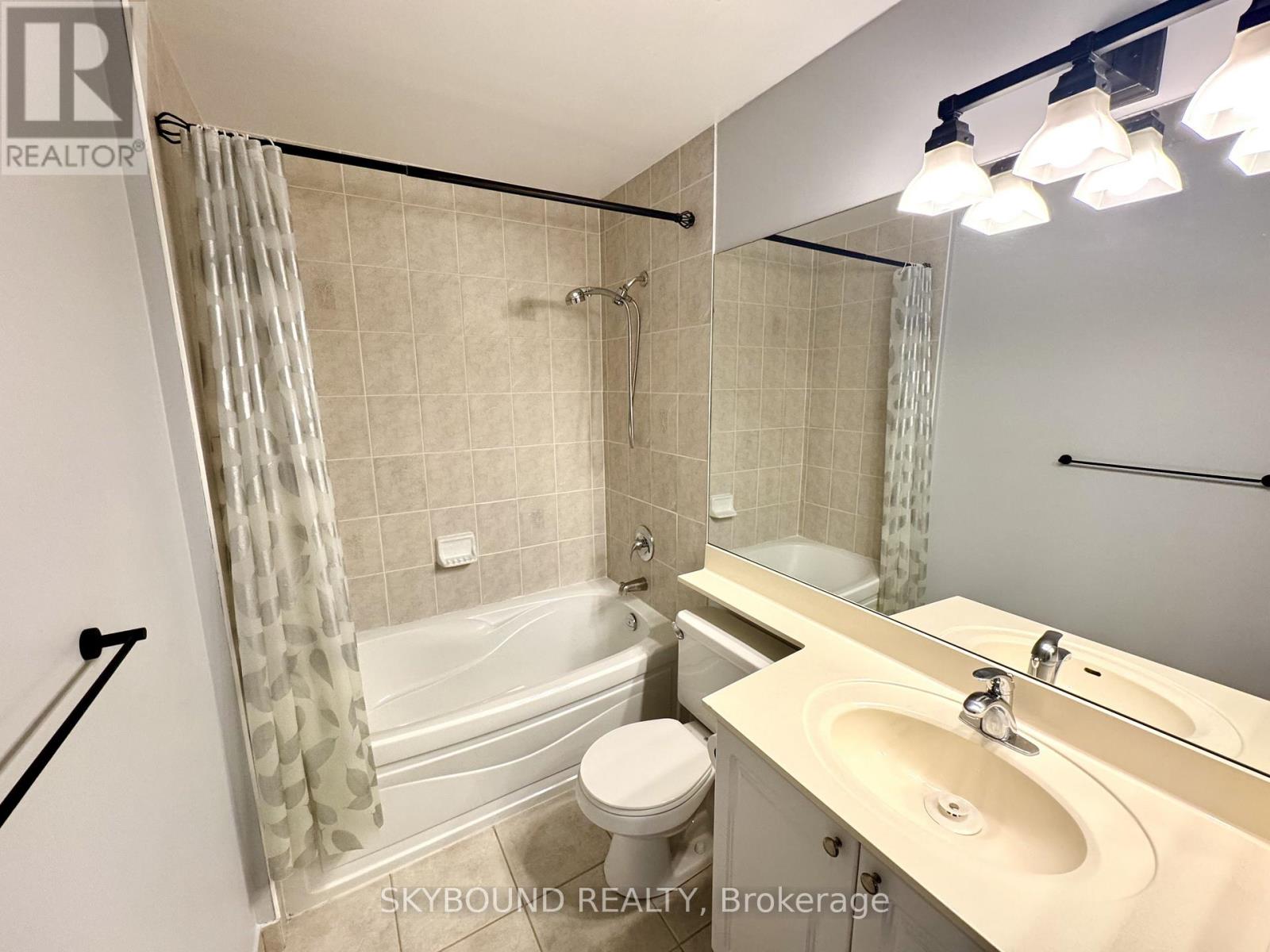 131 - 33 Cox Boulevard, Markham, Ontario  L3R 8A6 - Photo 11 - N12642834