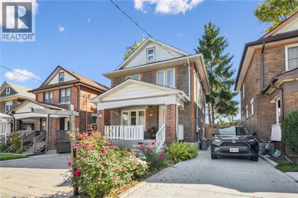 405 Wellington Street N, Kitchener, Ontario  N2H 5L3 - Photo 3 - 40778415