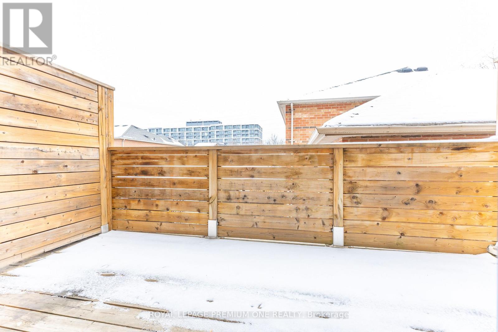 31 Salvador Allende Court, Toronto, Ontario  M6G 0A3 - Photo 12 - C12604668