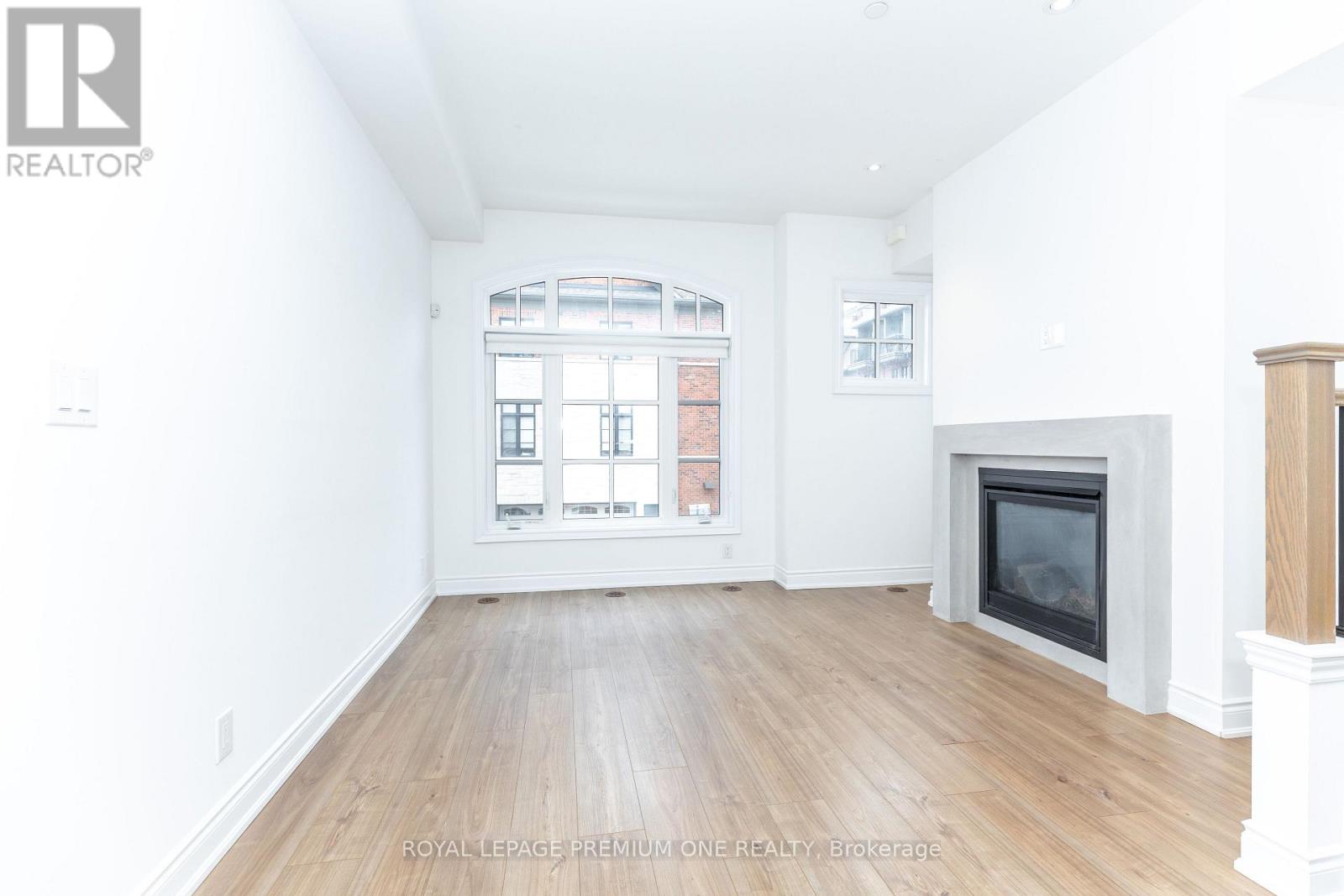 31 Salvador Allende Court, Toronto, Ontario  M6G 0A3 - Photo 15 - C12604668