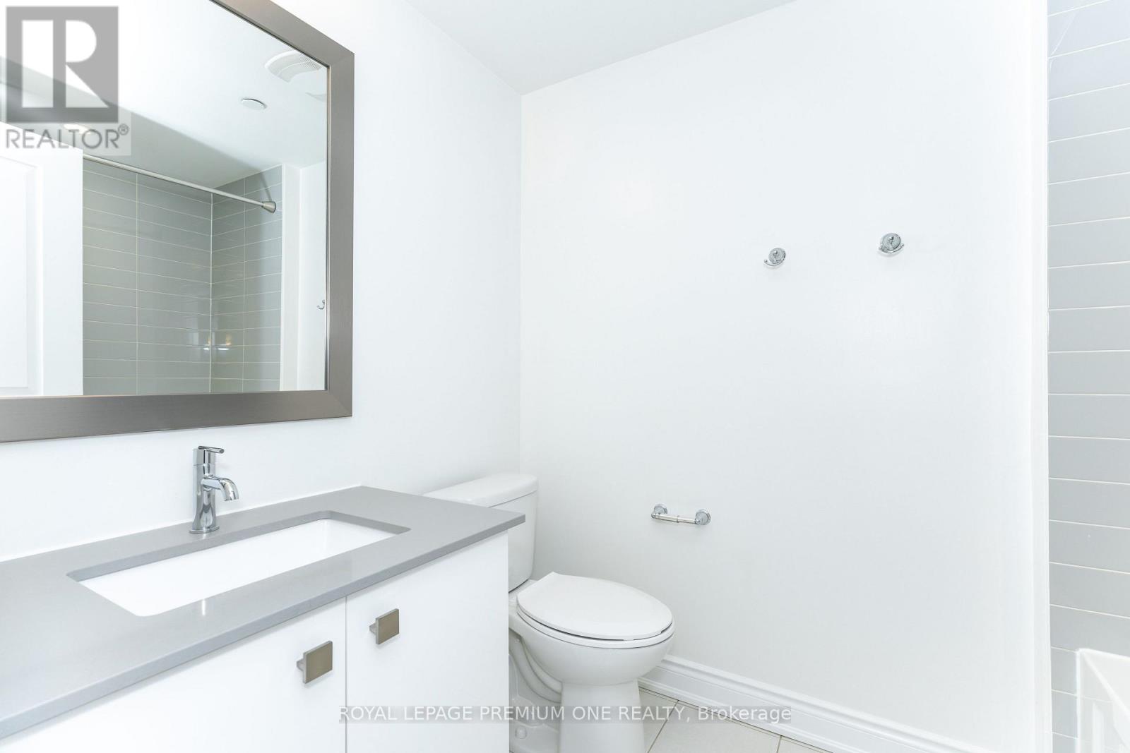 31 Salvador Allende Court, Toronto, Ontario  M6G 0A3 - Photo 21 - C12604668