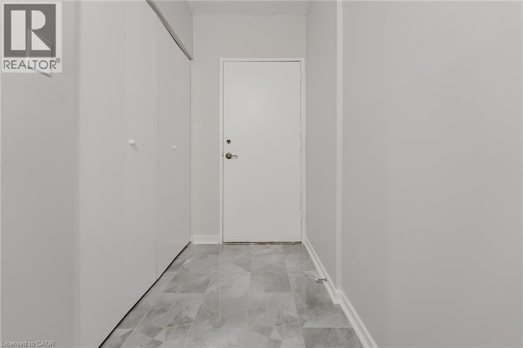 770 Hager Avenue Unit# 106, Burlington, Ontario  L7S 1X1 - Photo 4 - 40794607