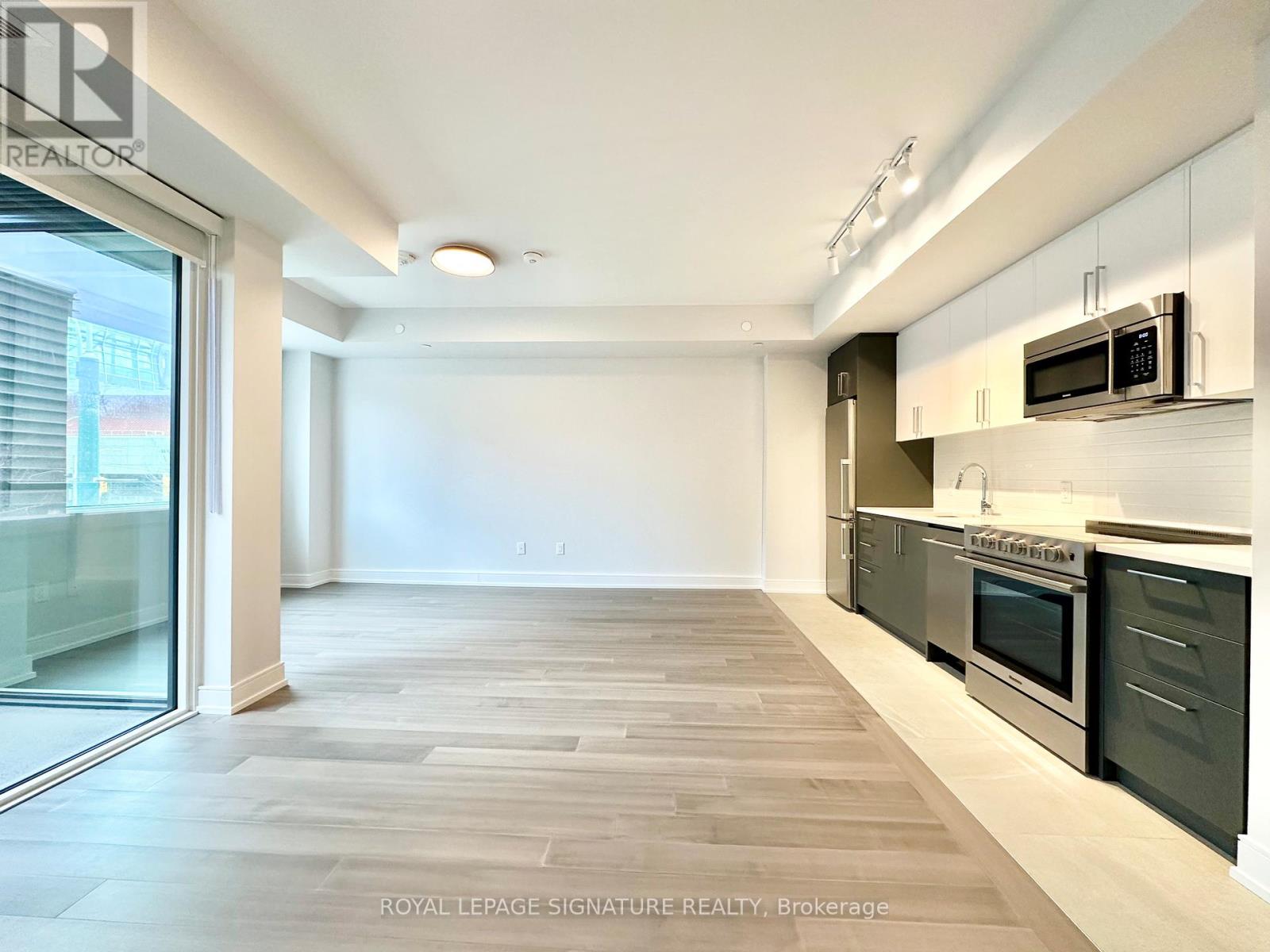 213 - 664 Spadina Avenue, Toronto, Ontario  M5S 0G4 - Photo 3 - C12642724