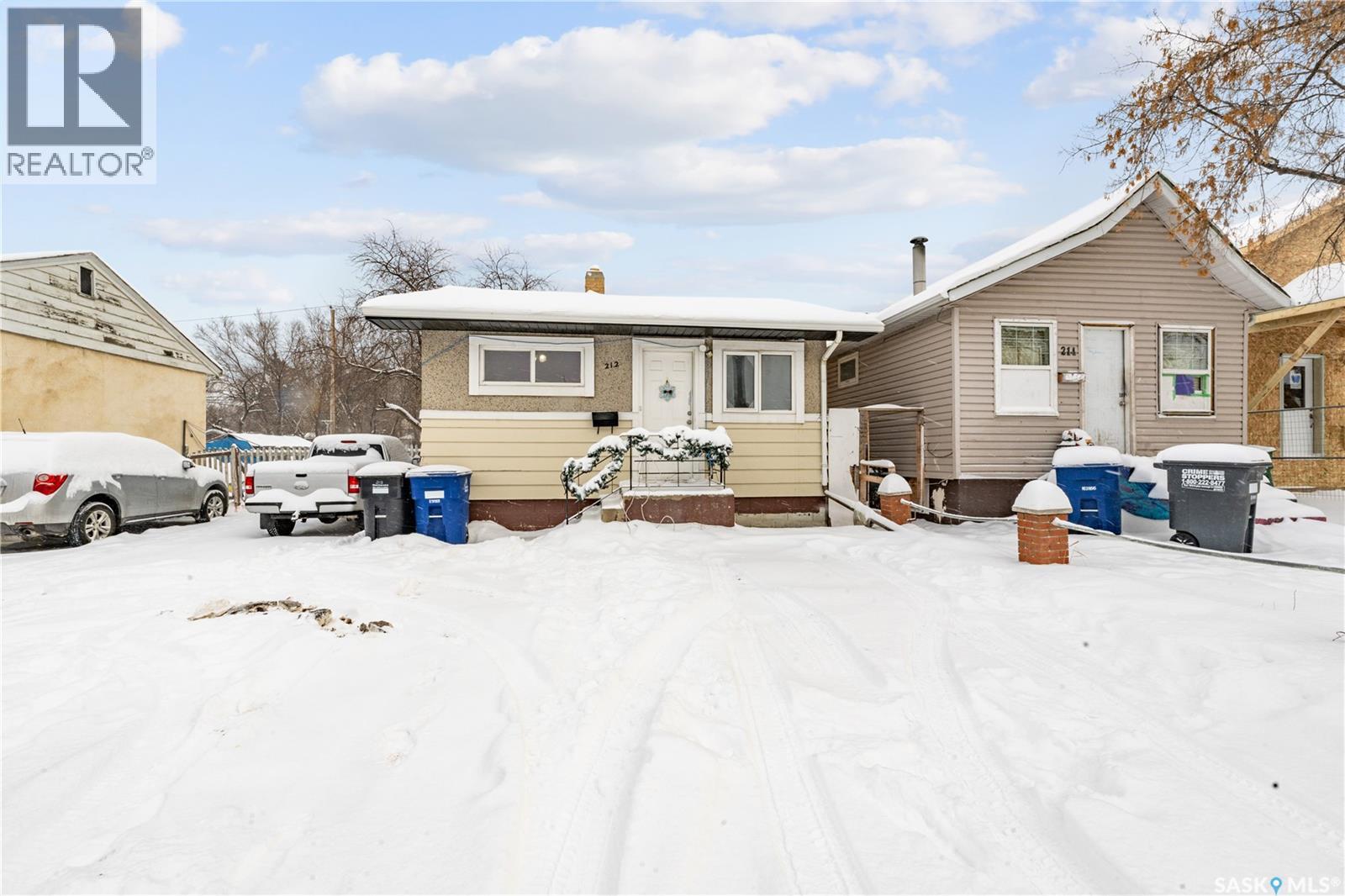212 W Avenue S, Saskatoon, Saskatchewan  S7M 3G3 - Photo 3 - SK025670