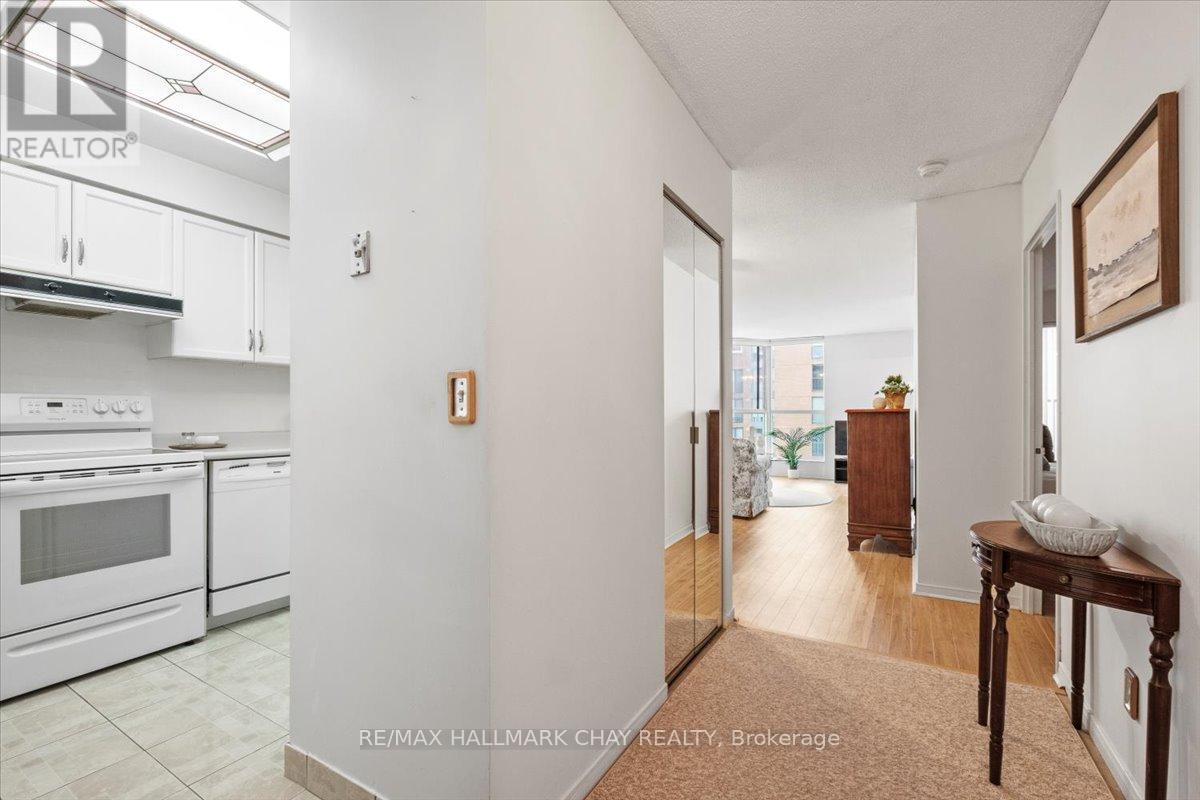 1404 - 150 Dunlop Street E, Barrie, Ontario  L4M 6H1 - Photo 7 - S12642750