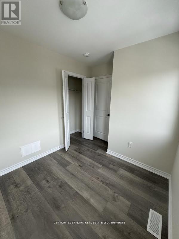 6 Wagon Lane N, Barrie (Innis-Shore), Ontario  L9J 0C2 - Photo 10 - S12642800