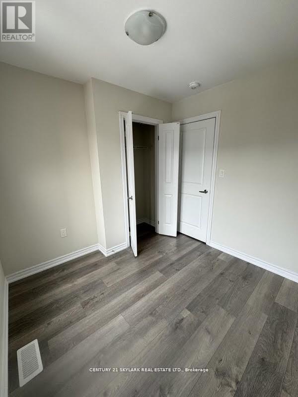 6 Wagon Lane N, Barrie (Innis-Shore), Ontario  L9J 0C2 - Photo 11 - S12642800