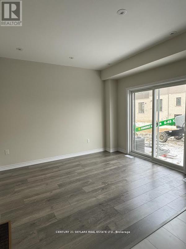 6 Wagon Lane N, Barrie (Innis-Shore), Ontario  L9J 0C2 - Photo 28 - S12642800