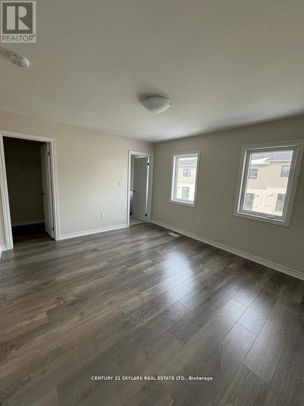 6 Wagon Lane N, Barrie (Innis-Shore), Ontario  L9J 0C2 - Photo 3 - S12642800