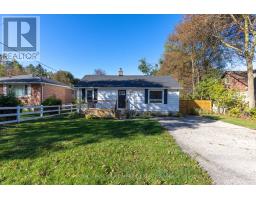 210 COX MILL ROAD, Barrie, Ontario