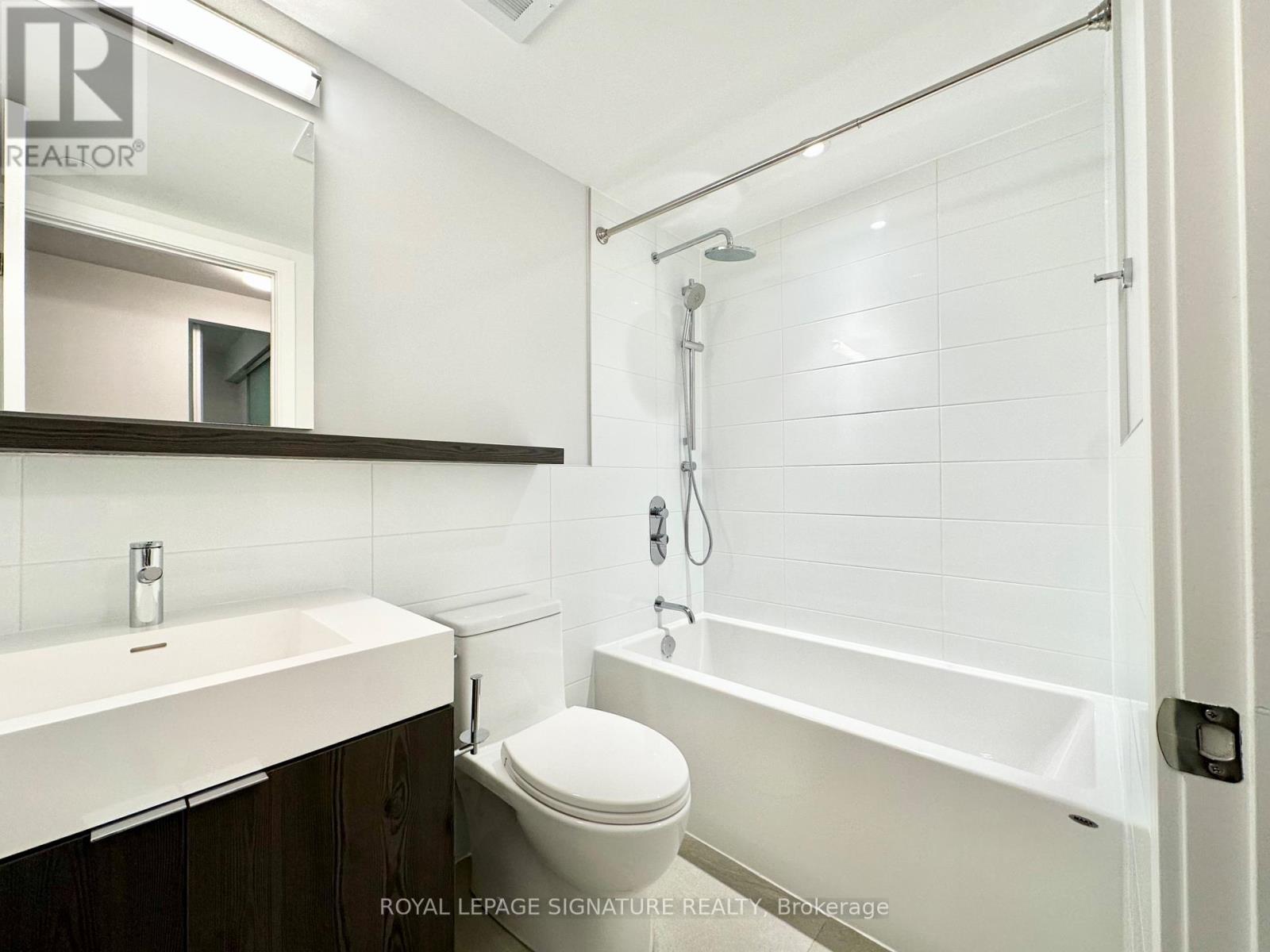 210 - 664 Spadina Avenue, Toronto, Ontario  M5S 0G4 - Photo 9 - C12642814