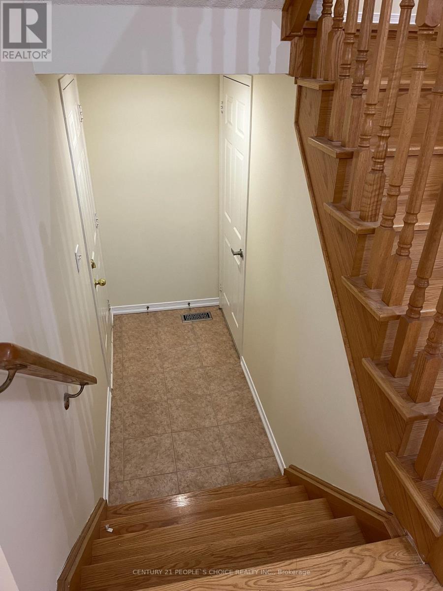 Upper - 14 Bersan Terrace, Brampton, Ontario  L6P 3T2 - Photo 8 - W12642000