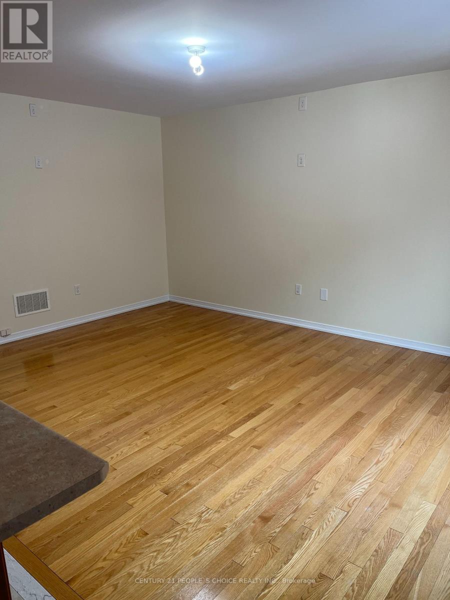 Upper - 14 Bersan Terrace, Brampton, Ontario  L6P 3T2 - Photo 15 - W12642000