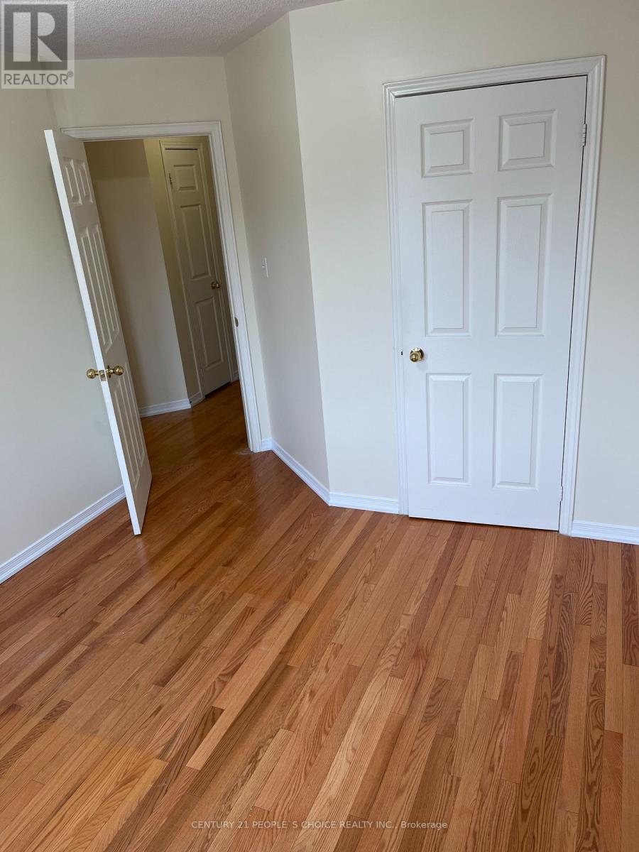 Upper - 14 Bersan Terrace, Brampton, Ontario  L6P 3T2 - Photo 32 - W12642000