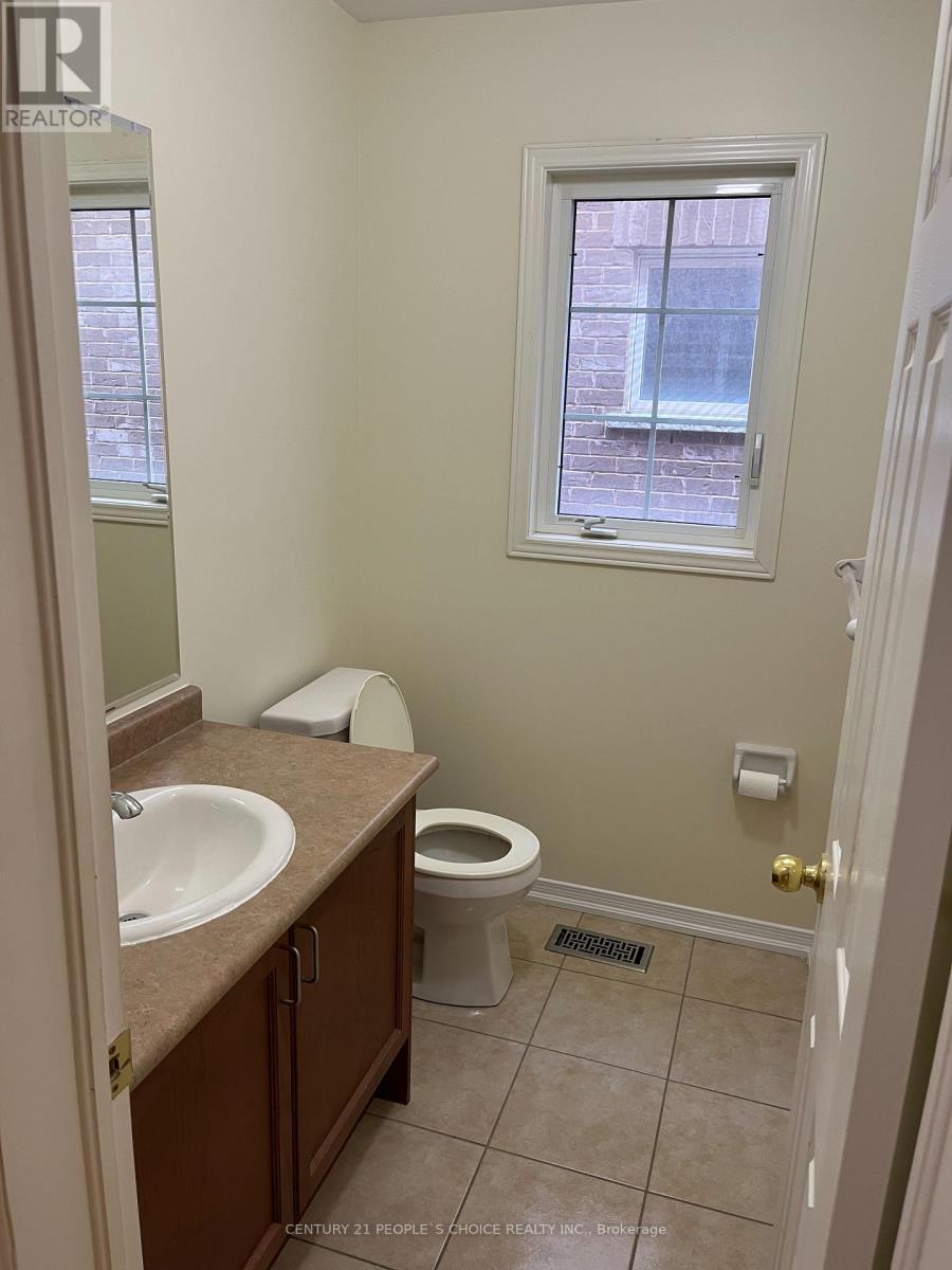 Upper - 14 Bersan Terrace, Brampton, Ontario  L6P 3T2 - Photo 7 - W12642000