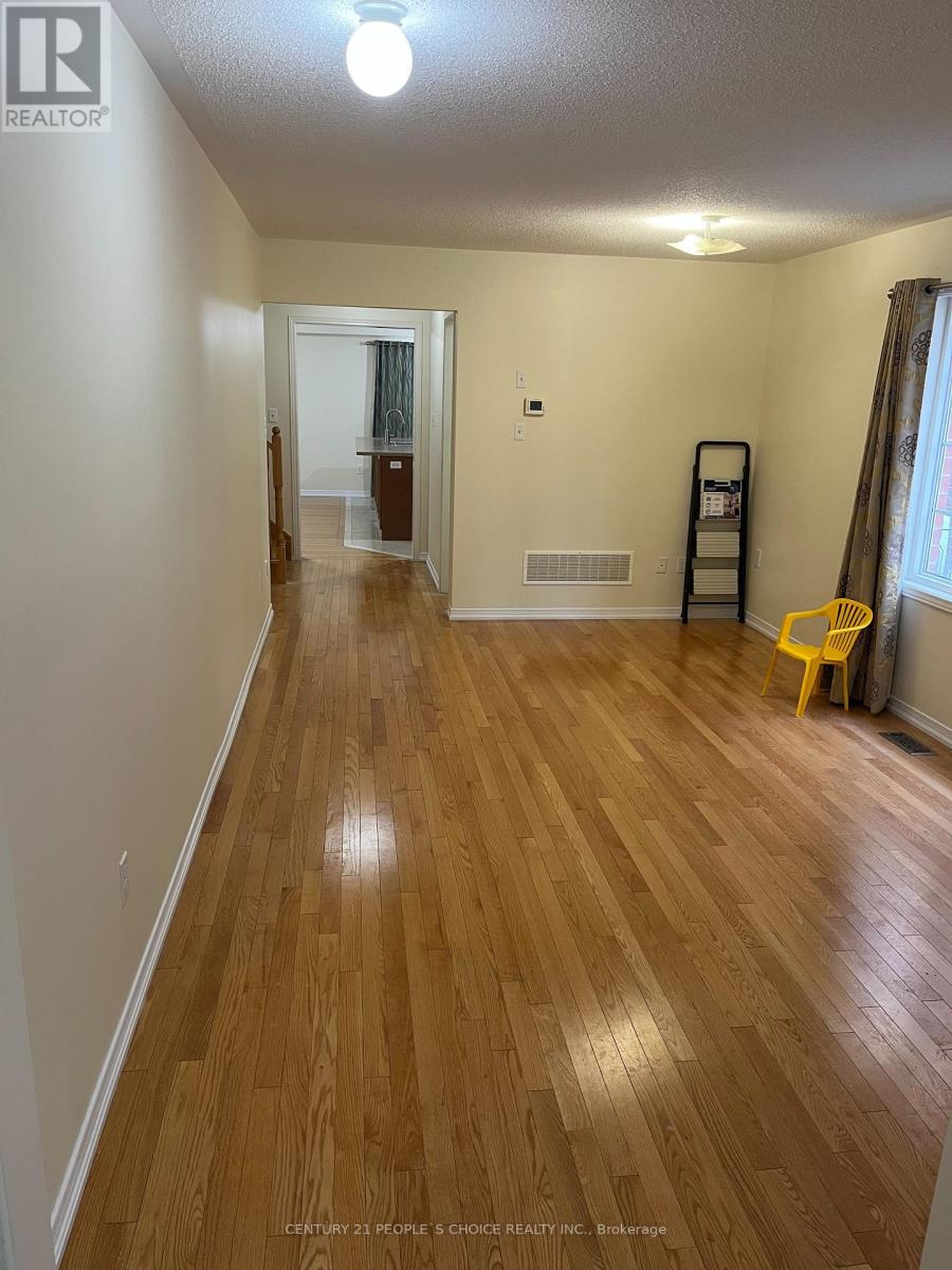 Upper - 14 Bersan Terrace, Brampton, Ontario  L6P 3T2 - Photo 4 - W12642000