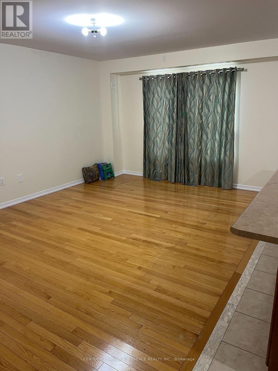 Upper - 14 Bersan Terrace, Brampton, Ontario  L6P 3T2 - Photo 10 - W12642000