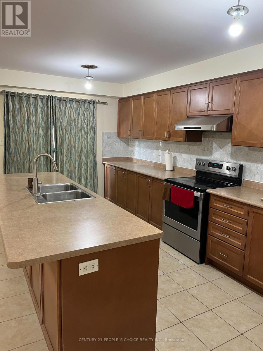 Upper - 14 Bersan Terrace, Brampton, Ontario  L6P 3T2 - Photo 11 - W12642000