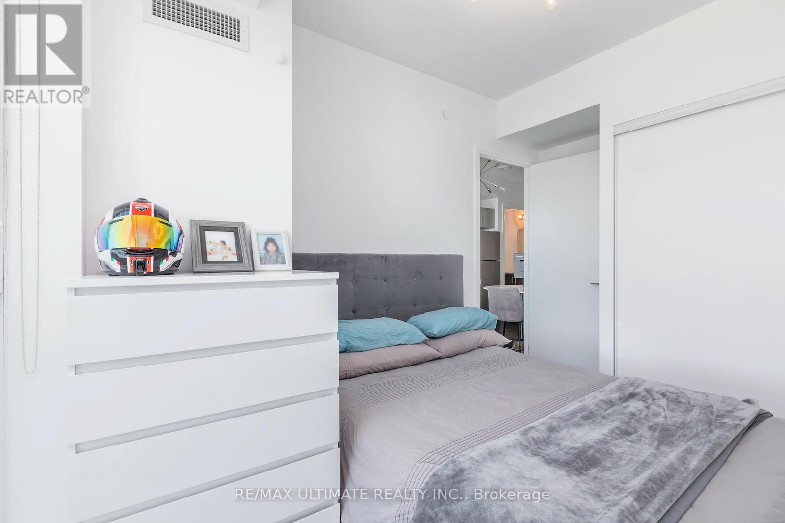 511 - 16 Mcadam Avenue, Toronto, Ontario  M6A 1S5 - Photo 17 - W12642728