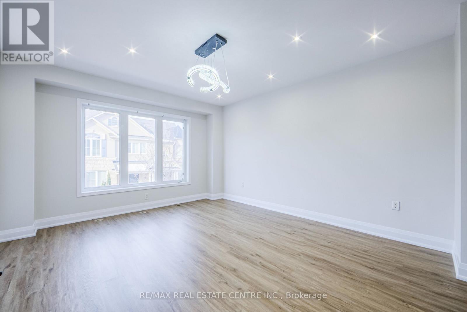 299 Dymott Avenue, Milton, Ontario  L9T 0Z5 - Photo 21 - W12642756