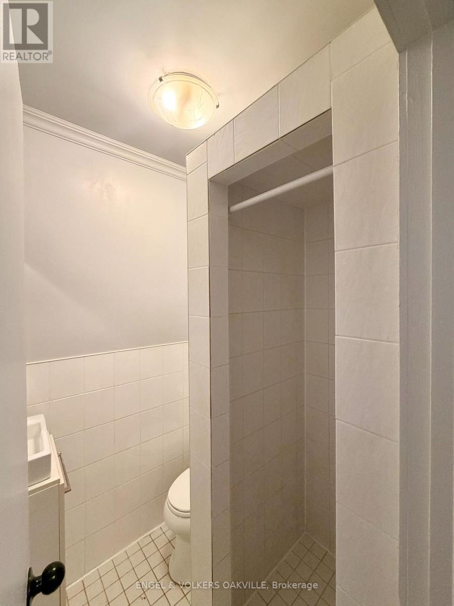 4 - 155 Lakeshore Road E, Oakville, Ontario  L6J 5C3 - Photo 10 - W12642772