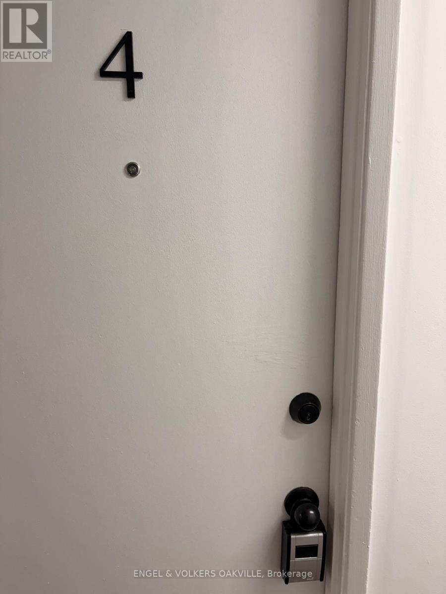 4 - 155 Lakeshore Road E, Oakville, Ontario  L6J 5C3 - Photo 11 - W12642772