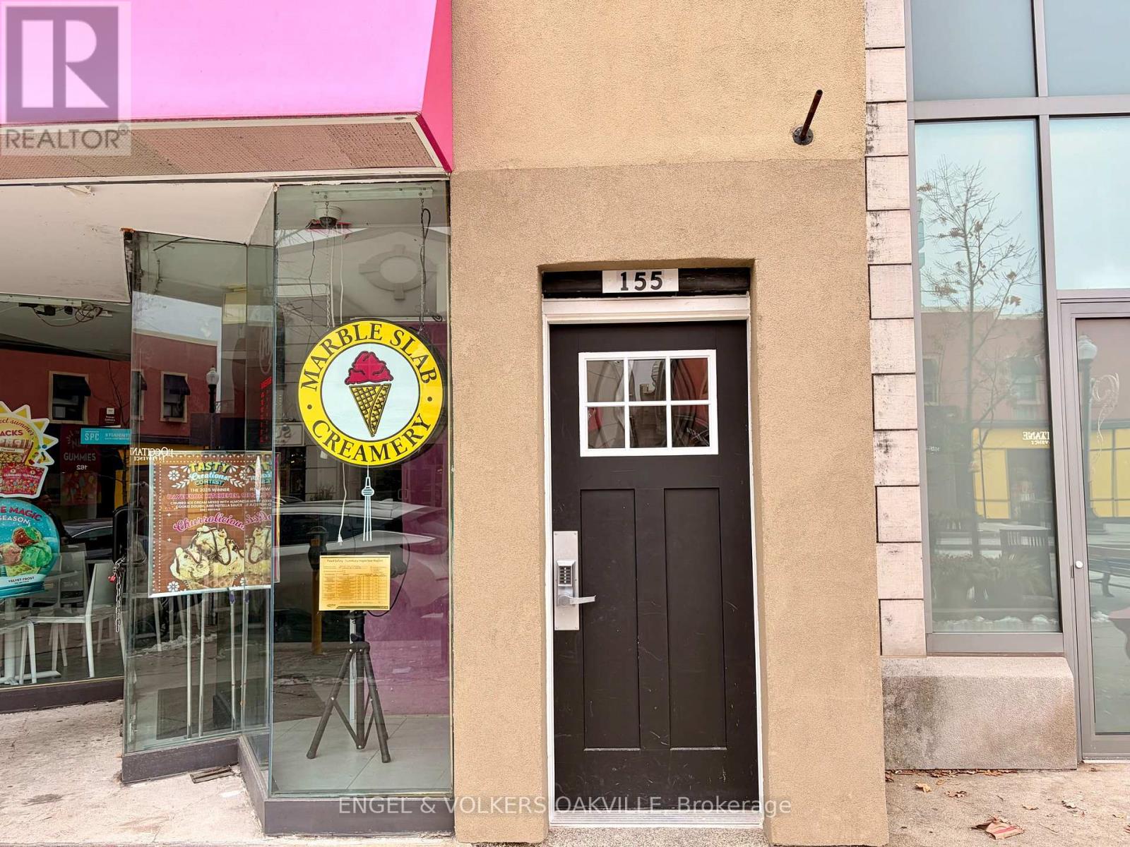 4 - 155 Lakeshore Road E, Oakville, Ontario  L6J 5C3 - Photo 2 - W12642772