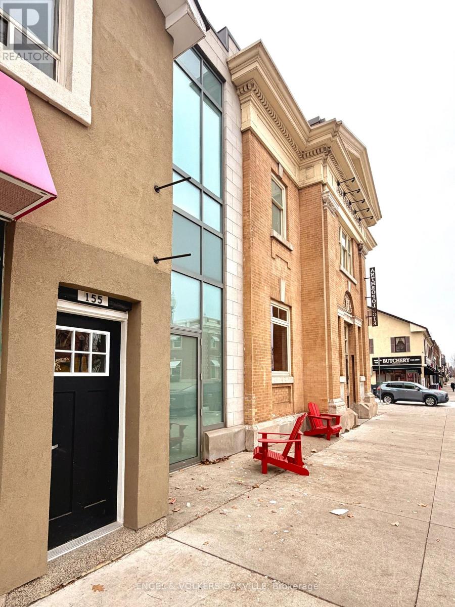 4 - 155 Lakeshore Road E, Oakville, Ontario  L6J 5C3 - Photo 3 - W12642772