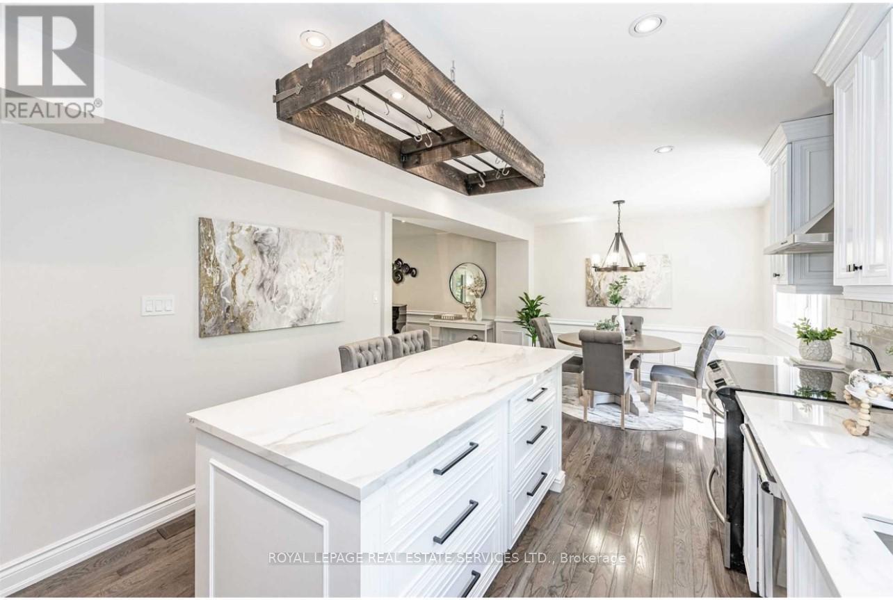 1302 Hillview Crescent, Oakville, Ontario  L6H 2C7 - Photo 11 - W12642790