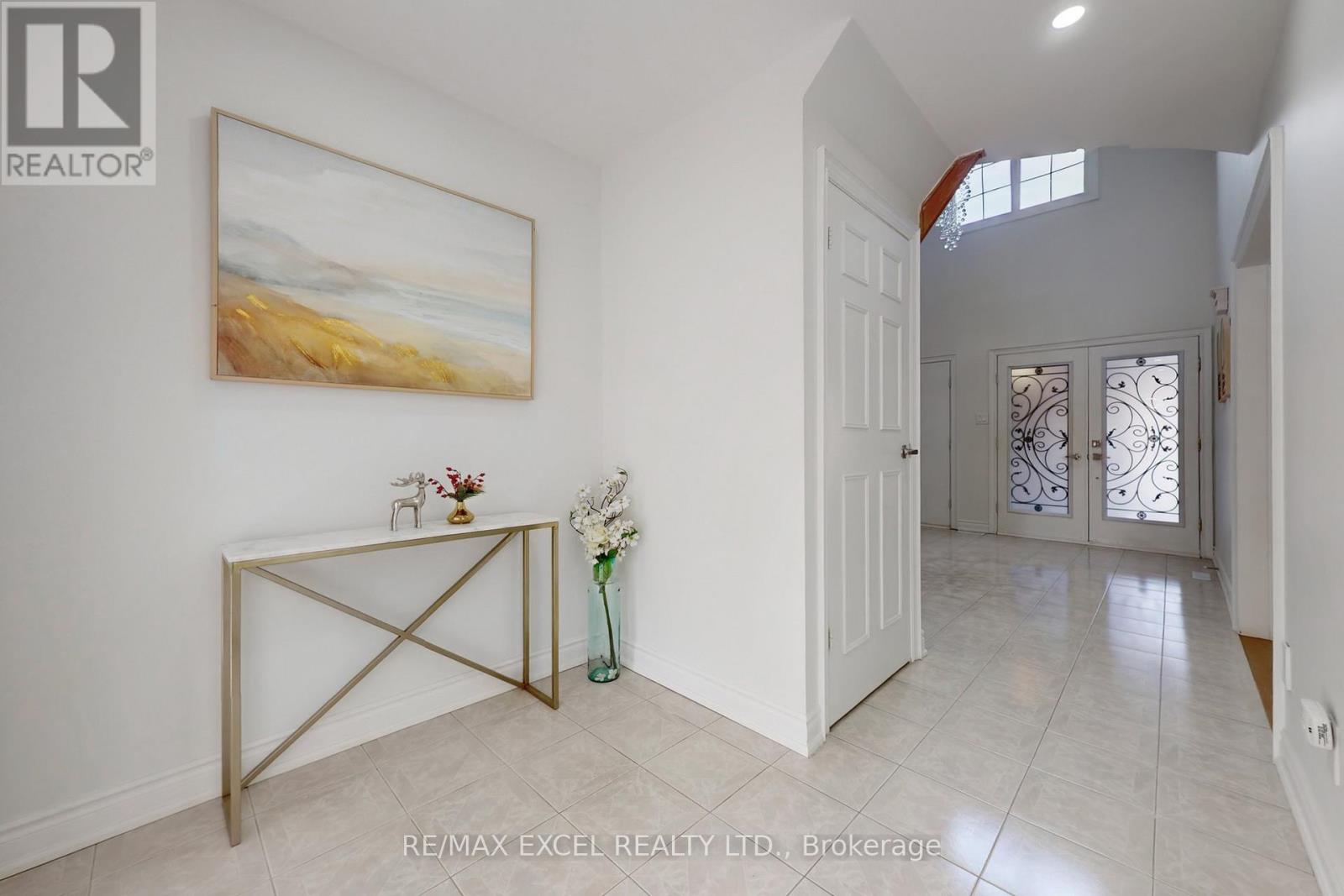 4388 Guildwood Way, Mississauga, Ontario  L5R 2A4 - Photo 21 - W12642818