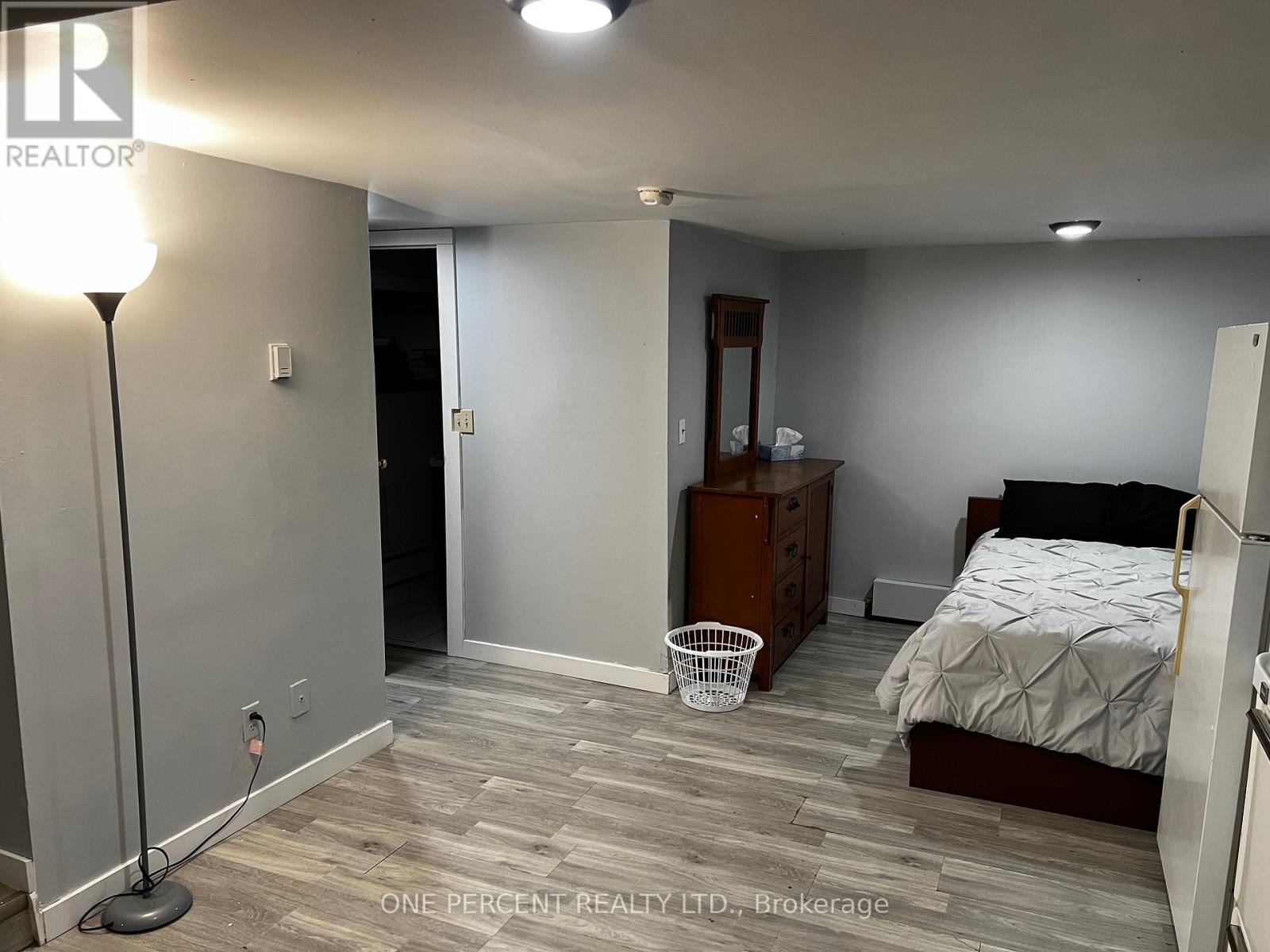 341 Antwerp Avenue, Greater Sudbury, Ontario  P3C 4M8 - Photo 33 - X12642744