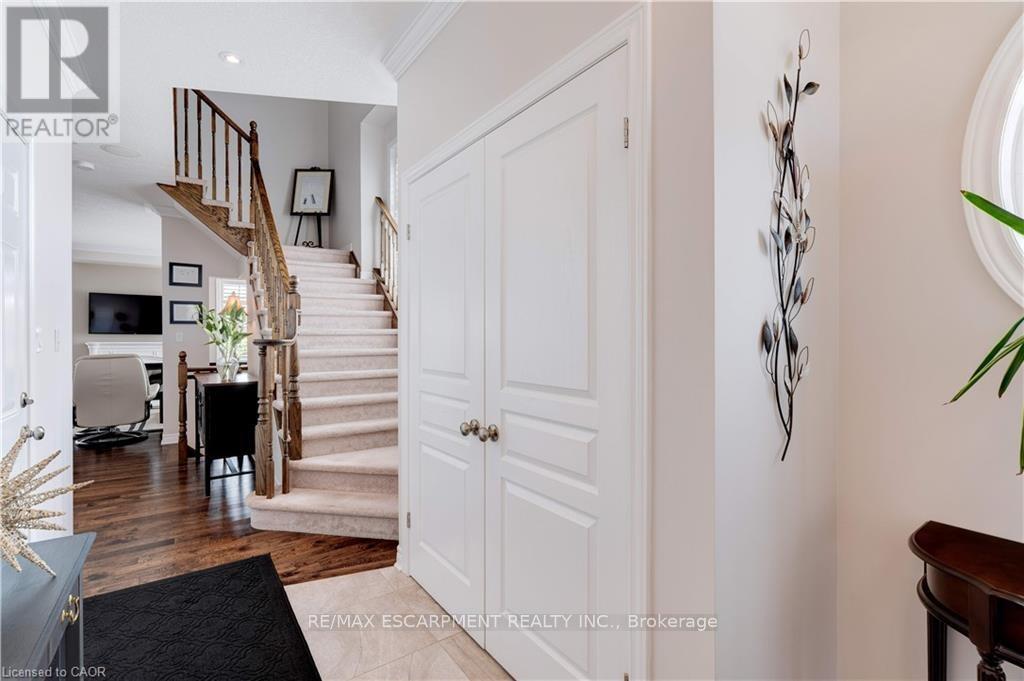 2 Celestial Crescent, Hamilton, Ontario  L0R 1P0 - Photo 10 - X12642804