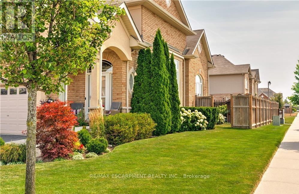 2 Celestial Crescent, Hamilton, Ontario  L0R 1P0 - Photo 3 - X12642804