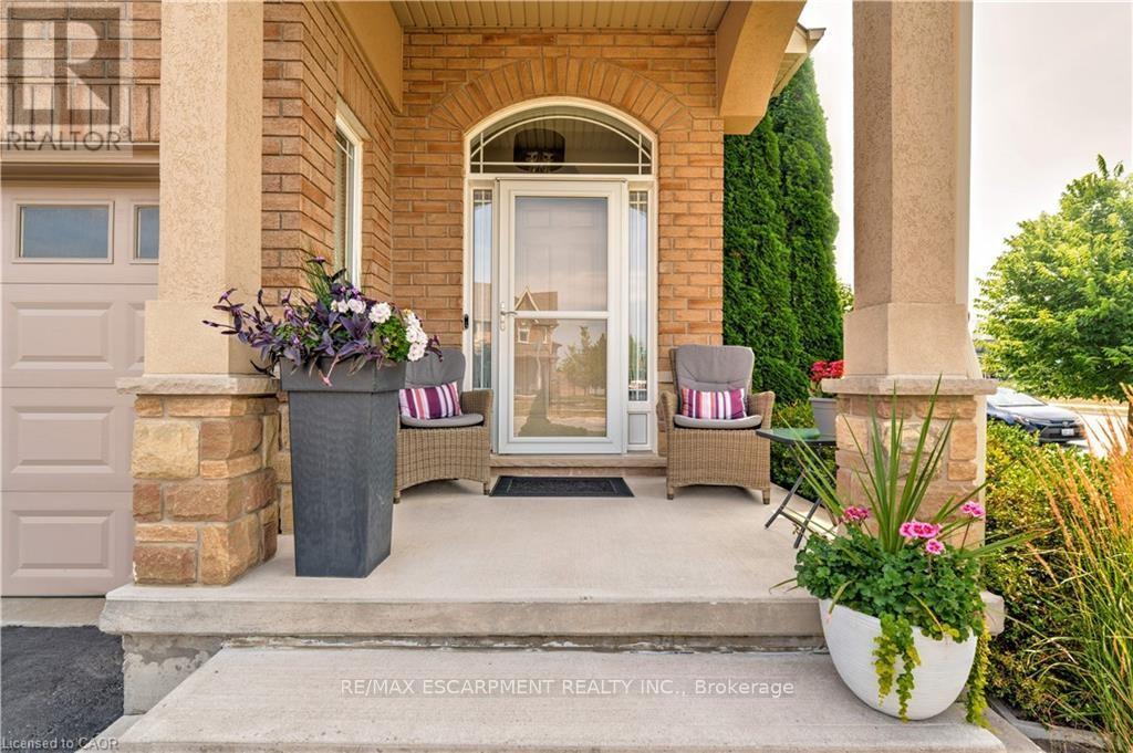 2 Celestial Crescent, Hamilton, Ontario  L0R 1P0 - Photo 4 - X12642804