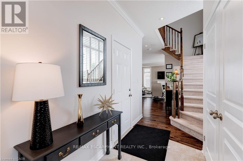 2 Celestial Crescent, Hamilton, Ontario  L0R 1P0 - Photo 8 - X12642804