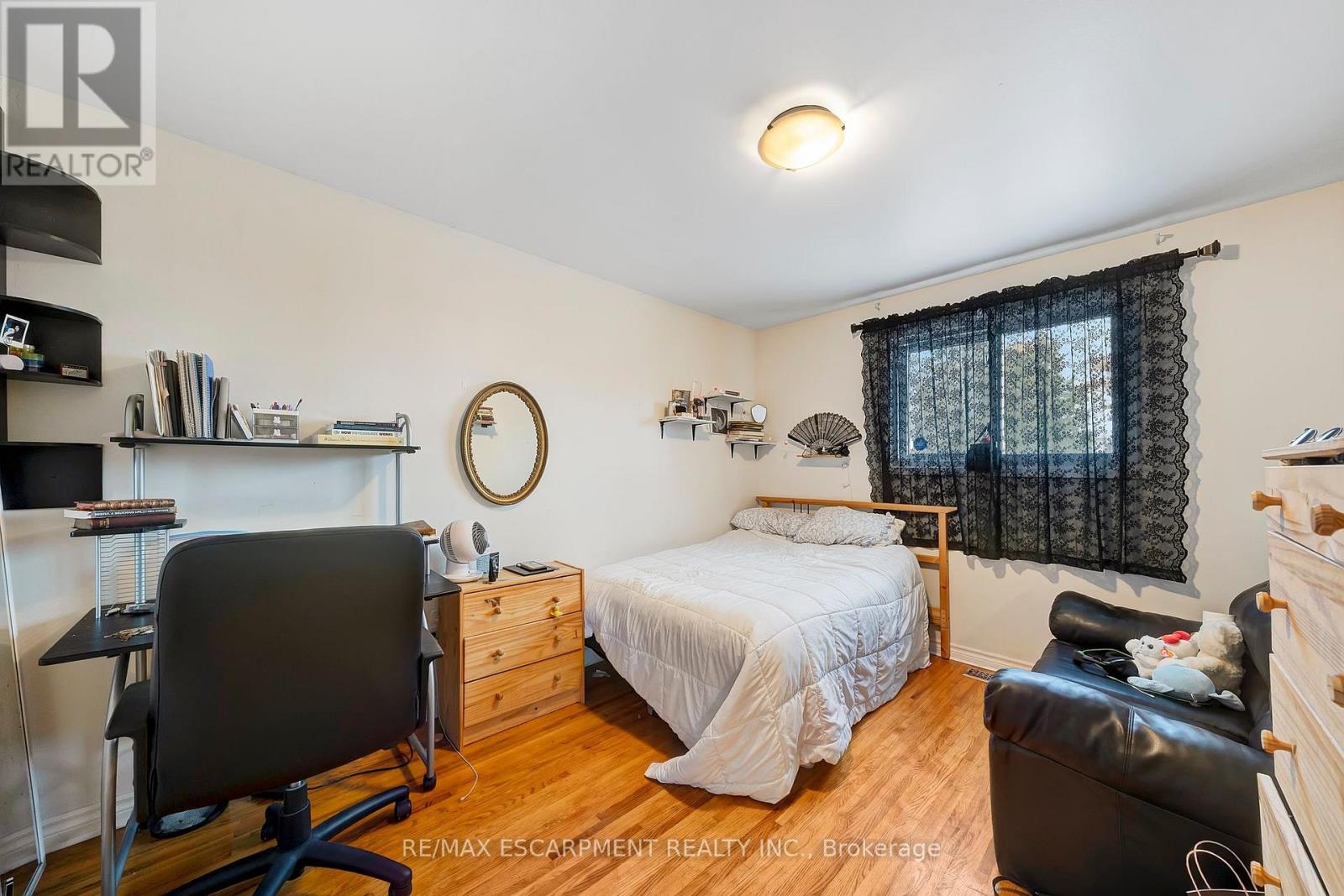 31 Raleigh Street, Hamilton, Ontario  L8W 1H4 - Photo 15 - X12642842