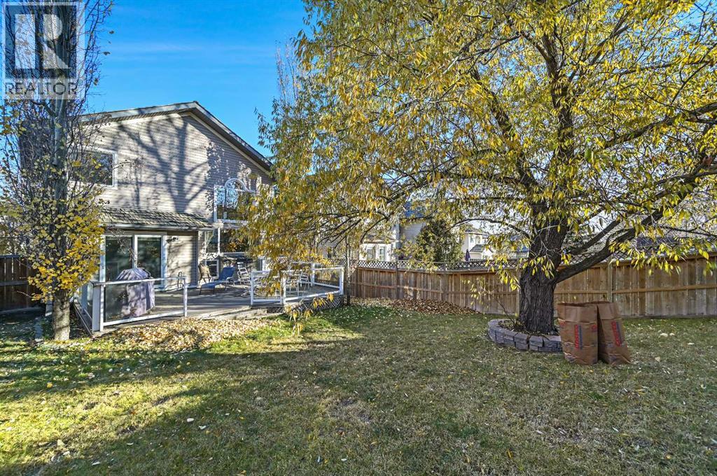 114 Valley Ponds Crescent Nw, Calgary, Alberta  T3B 5T7 - Photo 9 - A2268163