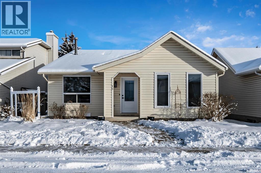 15 Woodford Crescent Sw, Calgary, Alberta  T2W 4C5 - Photo 1 - A2272502