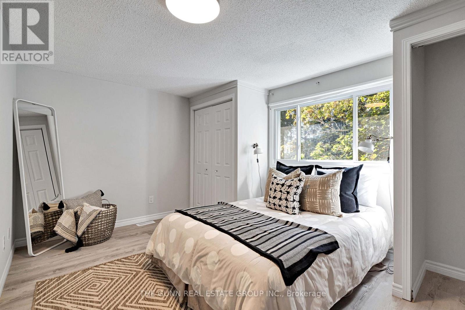 6 Olympic Crescent, London North, Ontario  N6G 3P6 - Photo 17 - X12642864