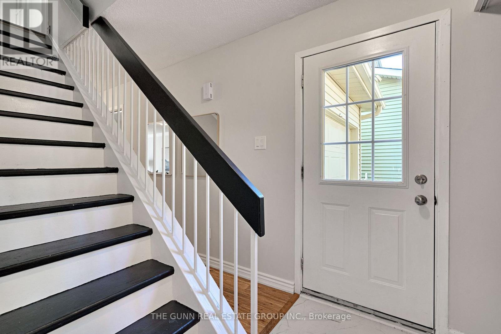 6 Olympic Crescent, London North, Ontario  N6G 3P6 - Photo 5 - X12642864