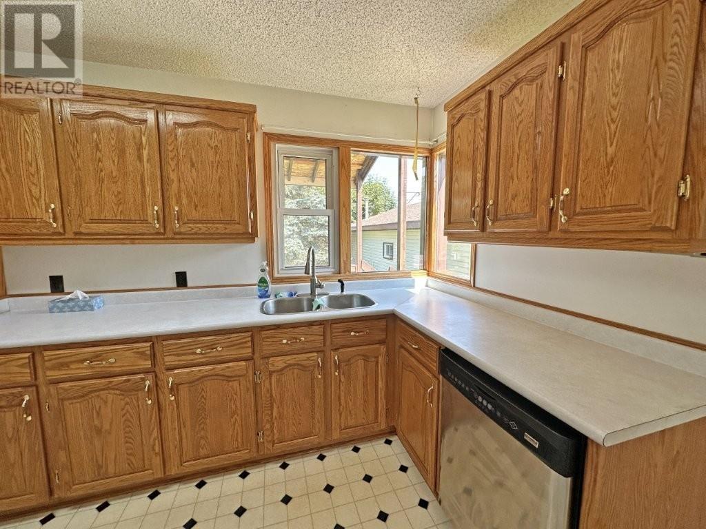 77 Rankin Street, Red Rock, Ontario  P0T 2P0 - Photo 11 - TB253676