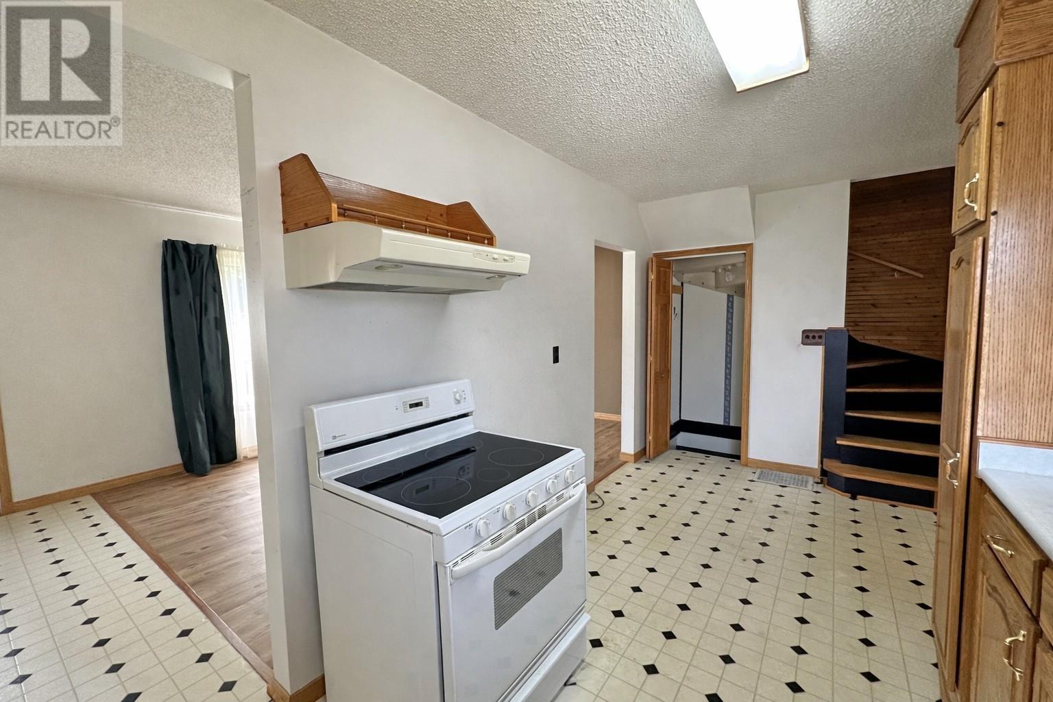 77 Rankin Street, Red Rock, Ontario  P0T 2P0 - Photo 10 - TB253676