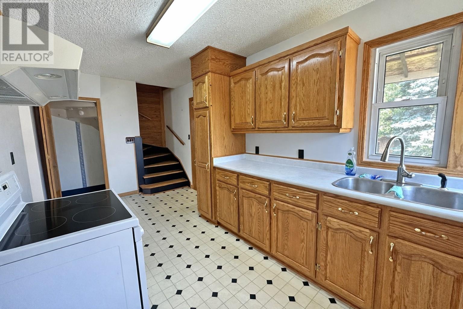 77 Rankin Street, Red Rock, Ontario  P0T 2P0 - Photo 9 - TB253676