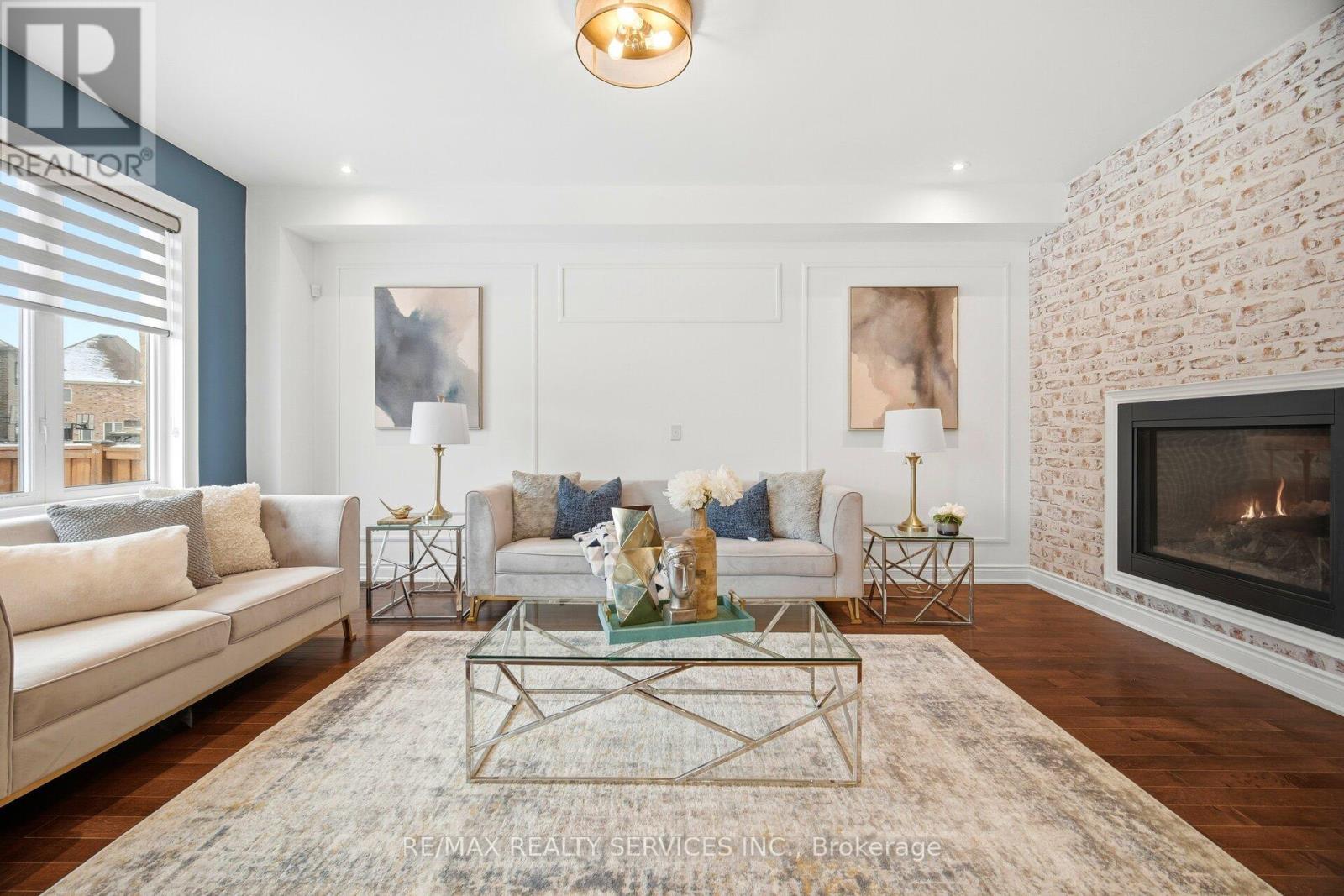 72 Bonnieglen Farm Boulevard, Caledon, Ontario  L7C 4C8 - Photo 13 - W12642840