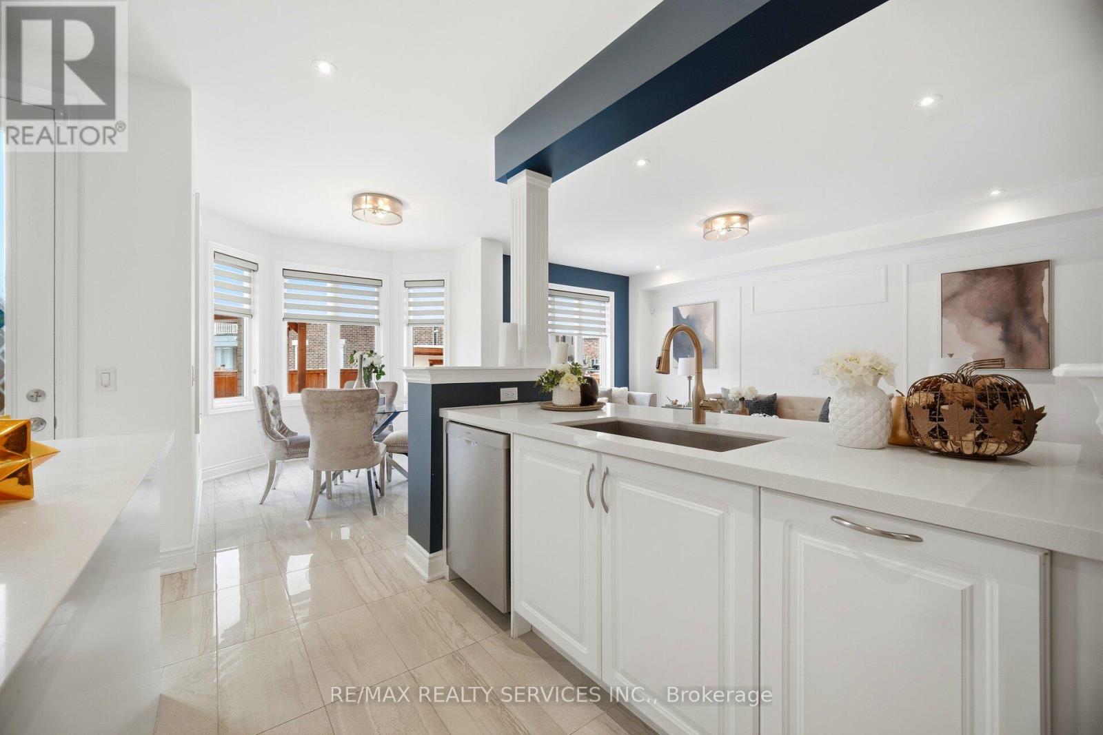 72 Bonnieglen Farm Boulevard, Caledon, Ontario  L7C 4C8 - Photo 21 - W12642840