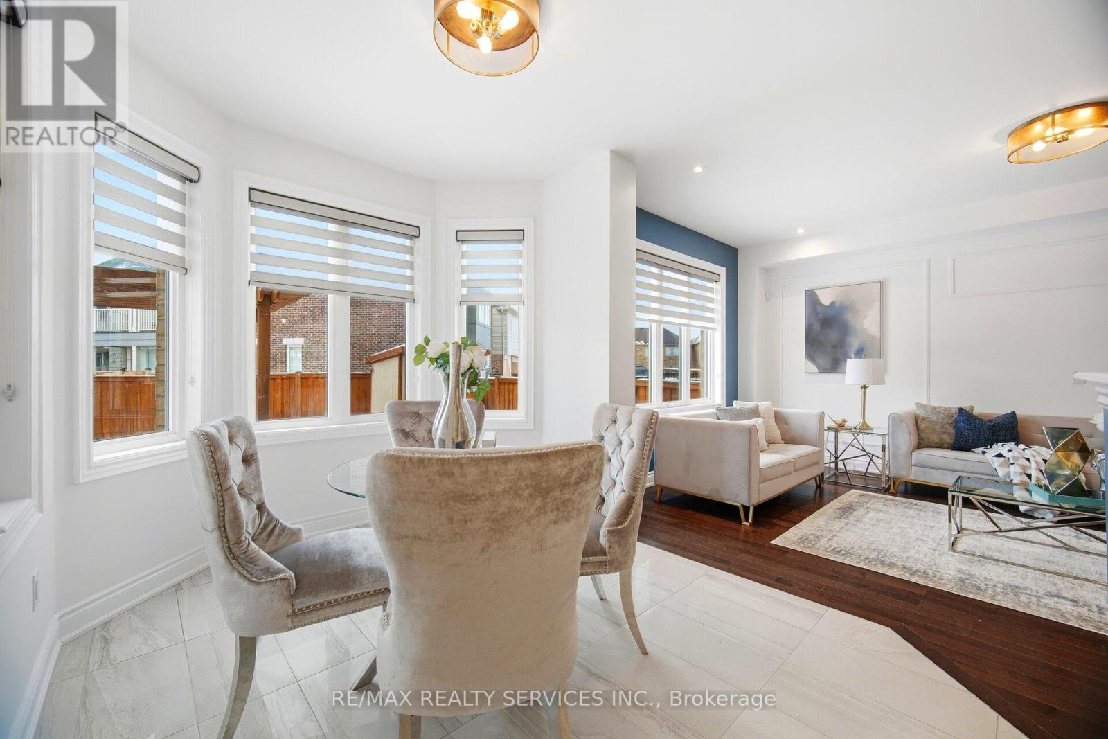 72 Bonnieglen Farm Boulevard, Caledon, Ontario  L7C 4C8 - Photo 14 - W12642840